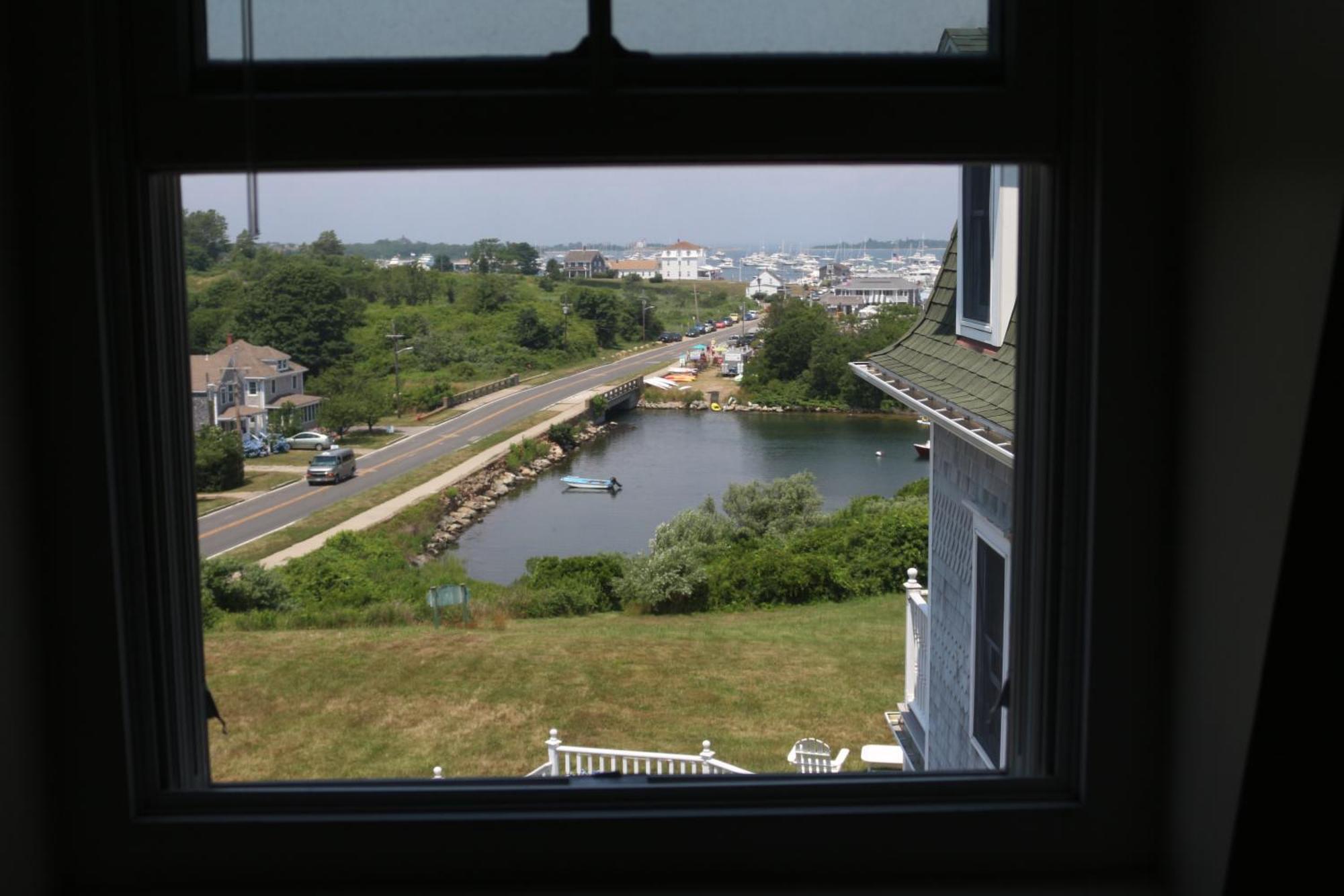 Payne'S Harbor View Inn Ню Шоръм Екстериор снимка
