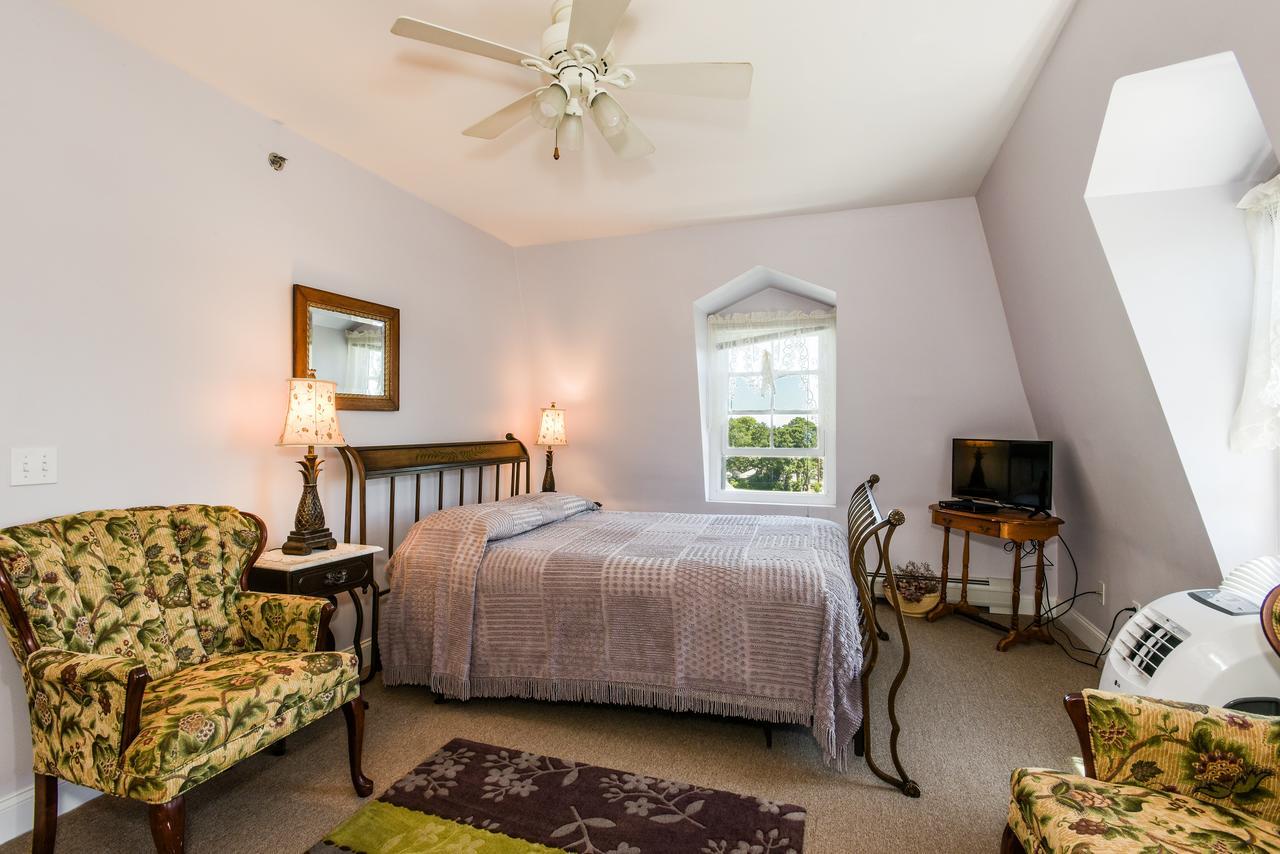 Payne'S Harbor View Inn Ню Шоръм Екстериор снимка